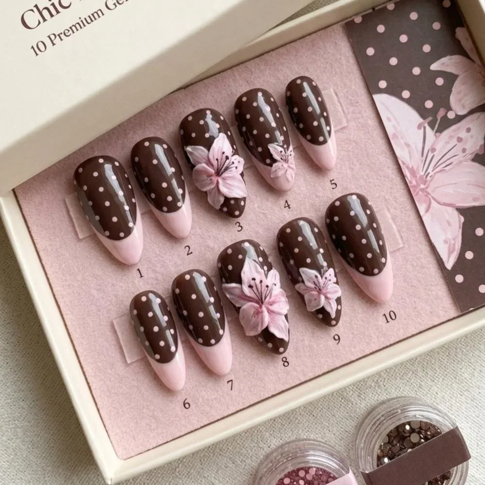 press on nails, custom press on nails, fake nails, Nails Art, stained glass nails, gold press on nails, 3d press on nails, luxury press on nails, handmade press on nails
