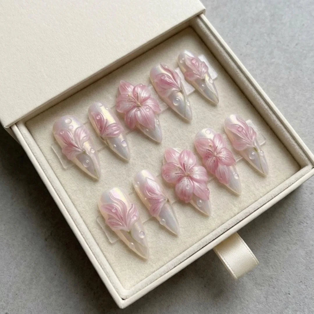 press on nails, custom press on nails, fake nails, Nails Art, stained glass nails, gold press on nails, 3d press on nails, luxury press on nails, handmade press on nails
