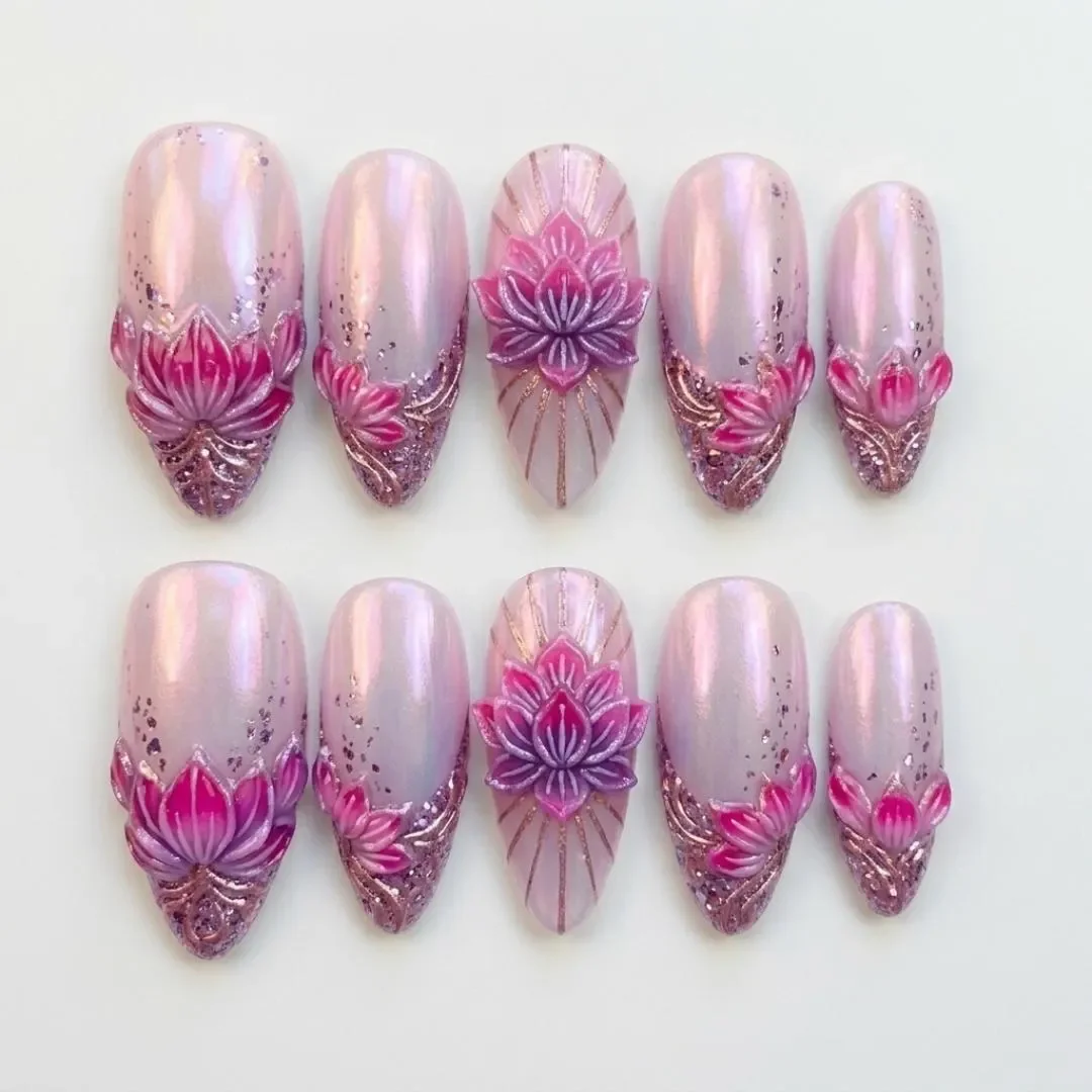press on nails, custom press on nails, fake nails, Nails Art, stained glass nails, gold press on nails, 3d press on nails, luxury press on nails, handmade press on nails