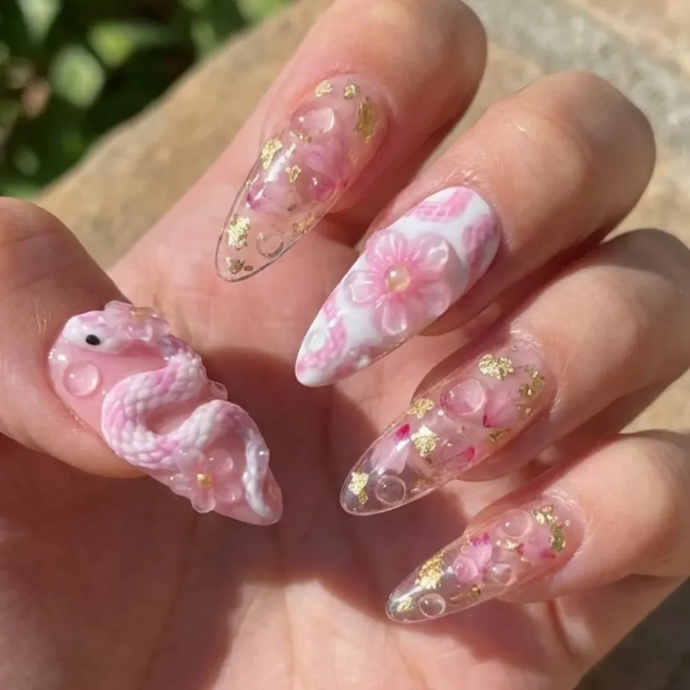 press on nails, custom press on nails, fake nails, Nails Art, stained glass nails, gold press on nails, 3d press on nails, luxury press on nails, handmade press on nails