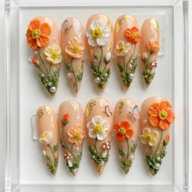 press on nails, custom press on nails, fake nails, Nails Art, stained glass nails, gold press on nails, 3d press on nails, luxury press on nails, handmade press on nails