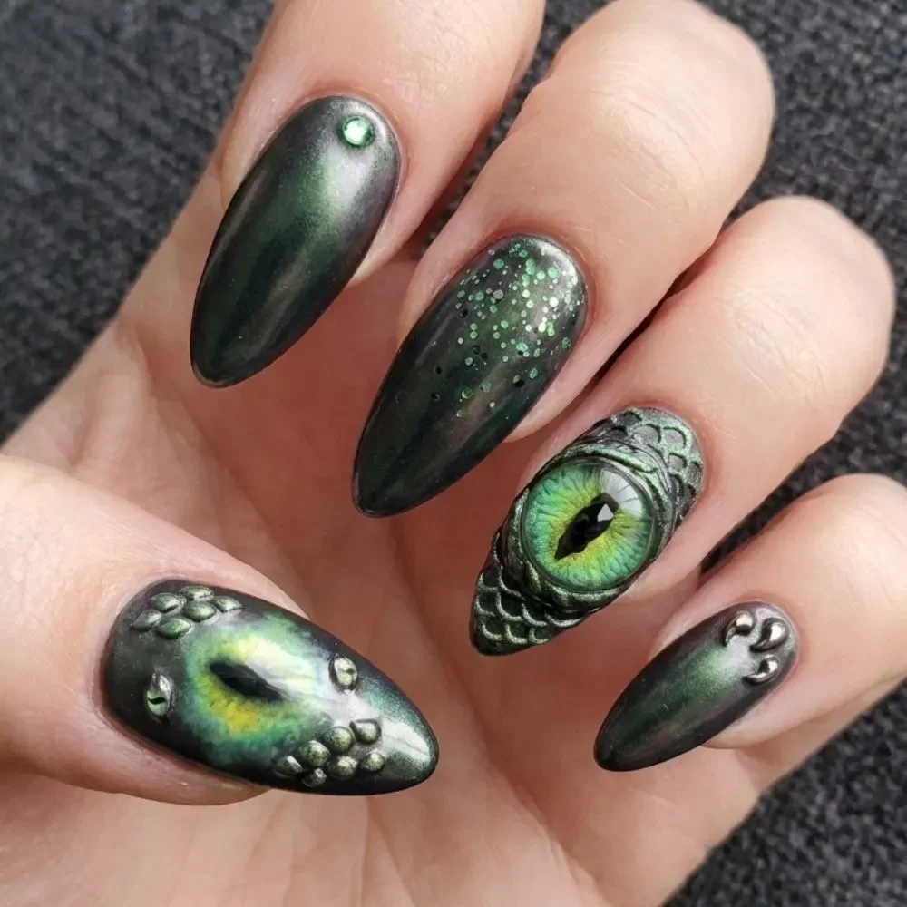 press on nails, custom press on nails, fake nails, Nails Art, stained glass nails, gold press on nails, 3d press on nails, luxury press on nails, handmade press on nails