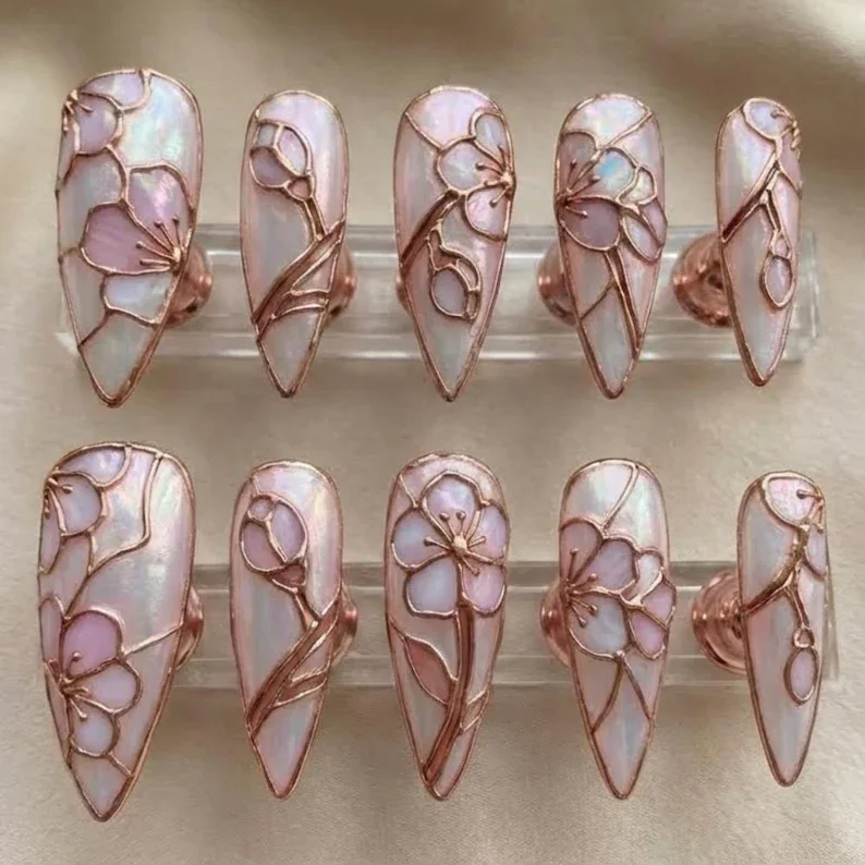 3D relief nails, rose gold nails, press on nails, custom press on nails, fake nails, Nails Art, stained glass nails, gold press on nails, 3d press on nails, luxury press on nails, handmade press on nails