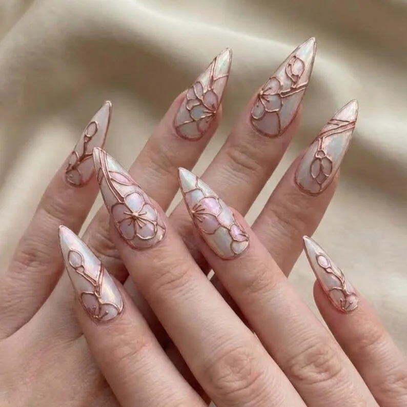 rose floral nails, 3D floral nails, press on nails, custom press on nails, fake nails, Nails Art, stained glass nails, gold press on nails, 3d press on nails, luxury press on nails, handmade press on nails