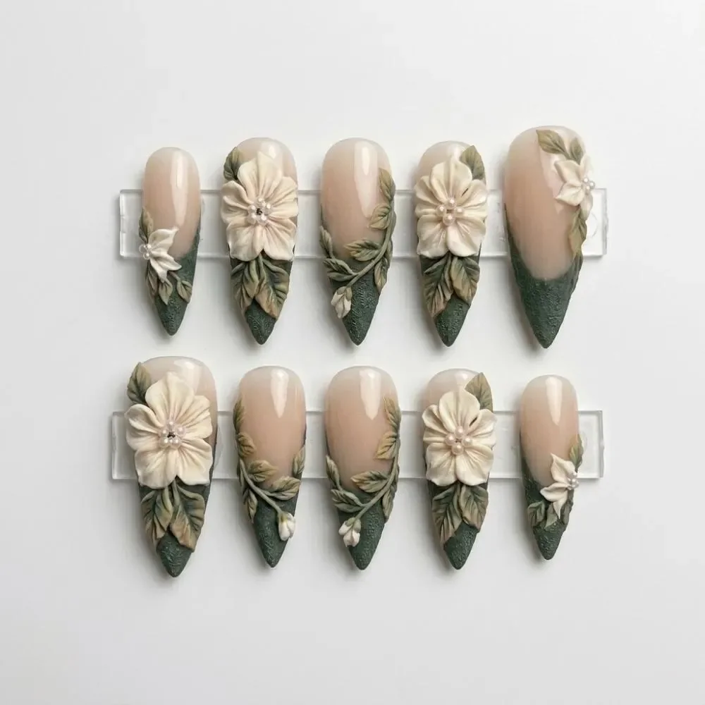 press on nails, custom press on nails, fake nails, Nails Art, stained glass nails, gold press on nails, 3d press on nails, luxury press on nails, handmade press on nails