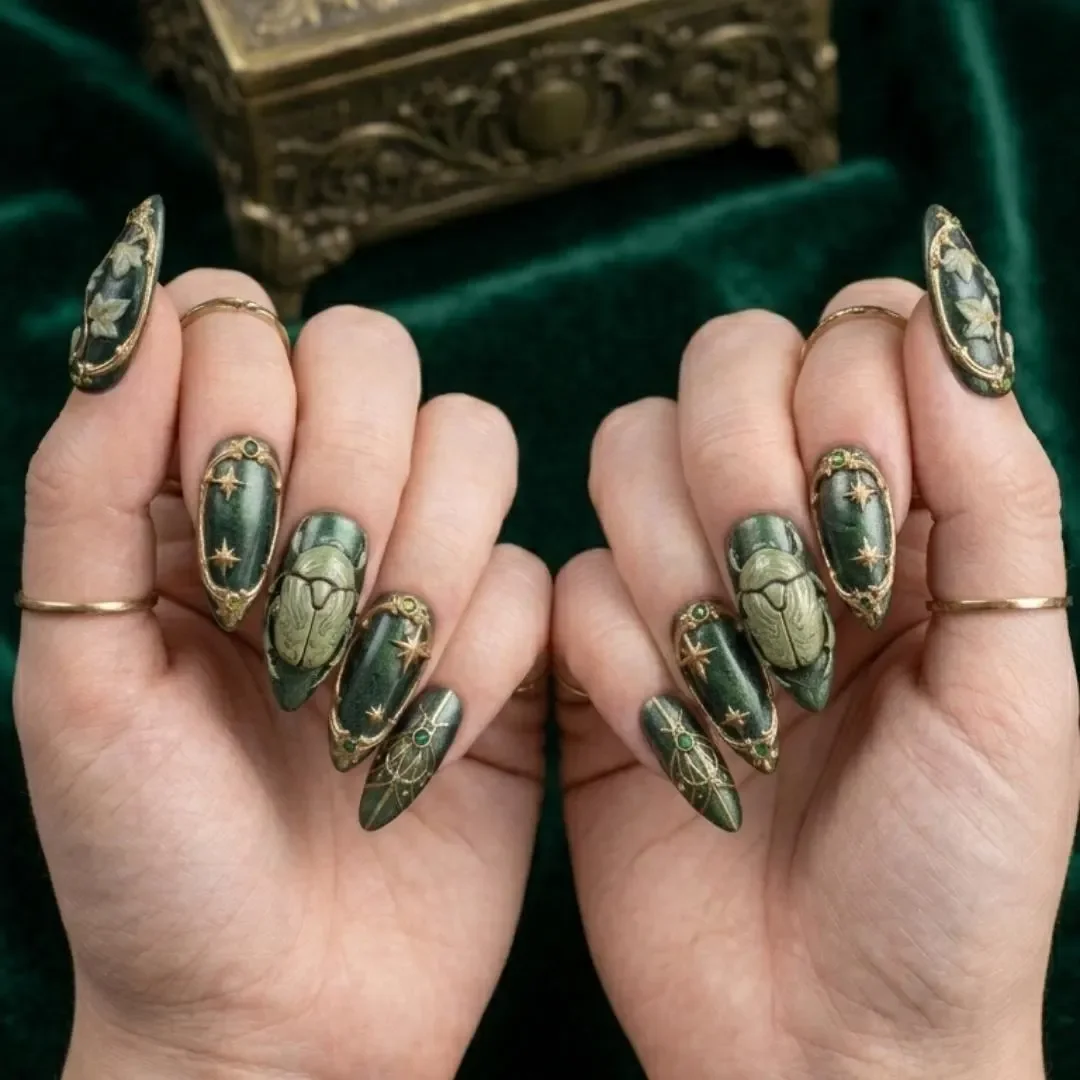 press on nails, custom press on nails, fake nails, Nails Art, stained glass nails, gold press on nails, 3d press on nails, luxury press on nails, handmade press on nails