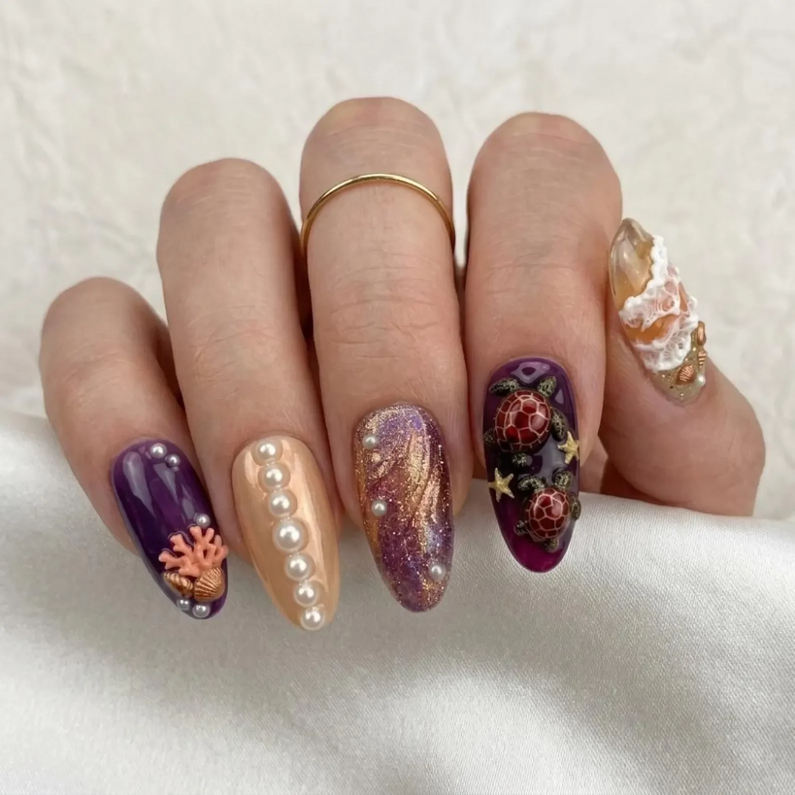 Sea Turtle Design, Summer Beach Nails, press on nails, custom press on nails, fake nails, Nails Art, stained glass nails, gold press on nails, 3d press on nails, luxury press on nails, handmade press on nails