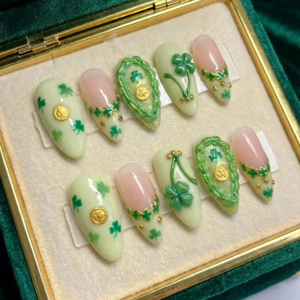 press on nails, custom press on nails, fake nails, Nails Art, stained glass nails, gold press on nails, 3d press on nails, luxury press on nails, handmade press on nails