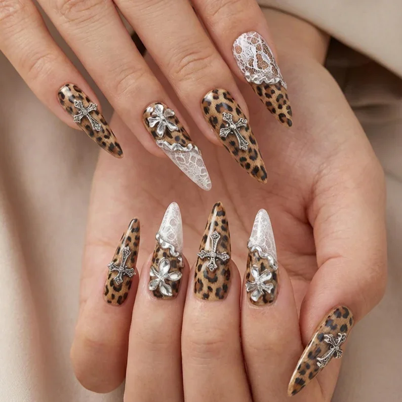 leopard print nails, gothic nails, press on nails, custom press on nails, fake nails, Nails Art, stained glass nails, gold press on nails, 3d press on nails, luxury press on nails, handmade press on nails