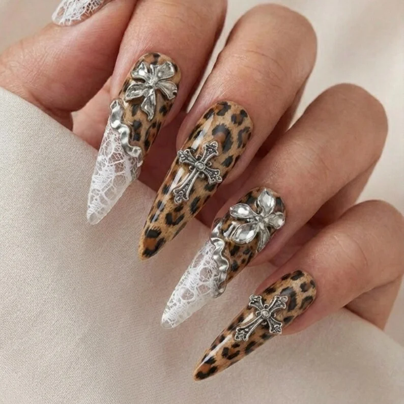 3D silver nails, Gothic leopard print, press on nails, custom press on nails, fake nails, Nails Art, stained glass nails, gold press on nails, 3d press on nails, luxury press on nails, handmade press on nails