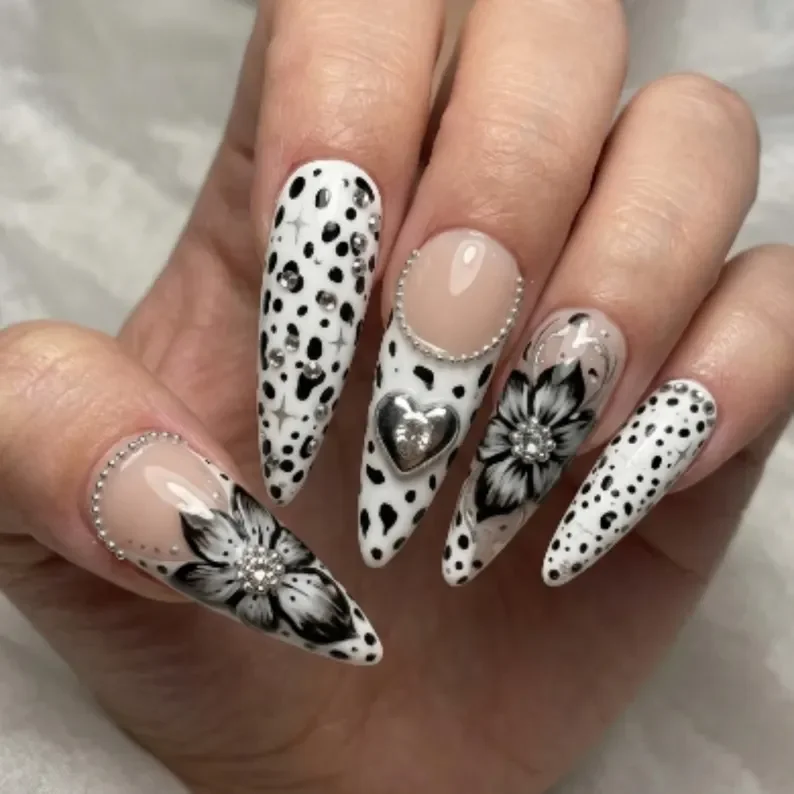 3D silver heart, press on nails, custom press on nails, fake nails, Nails Art, stained glass nails, gold press on nails, 3d press on nails, luxury press on nails, handmade press on nails