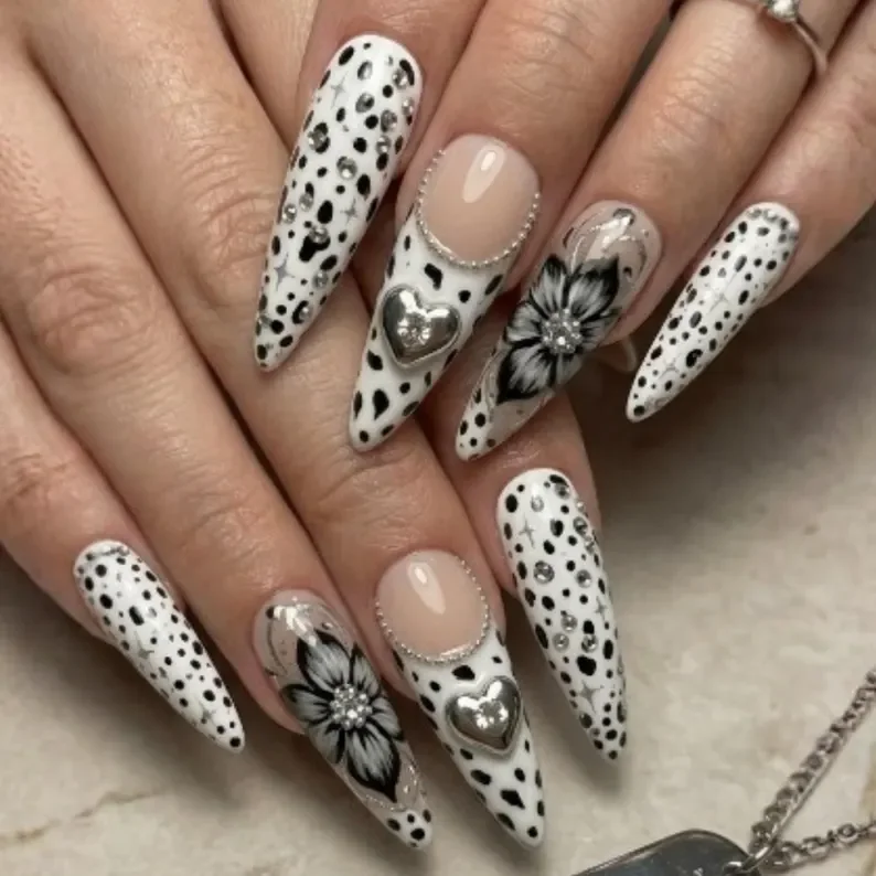 monochrome dalmatian, dalmatian flower art, press on nails, custom press on nails, fake nails, Nails Art, stained glass nails, gold press on nails, 3d press on nails, luxury press on nails, handmade press on nails