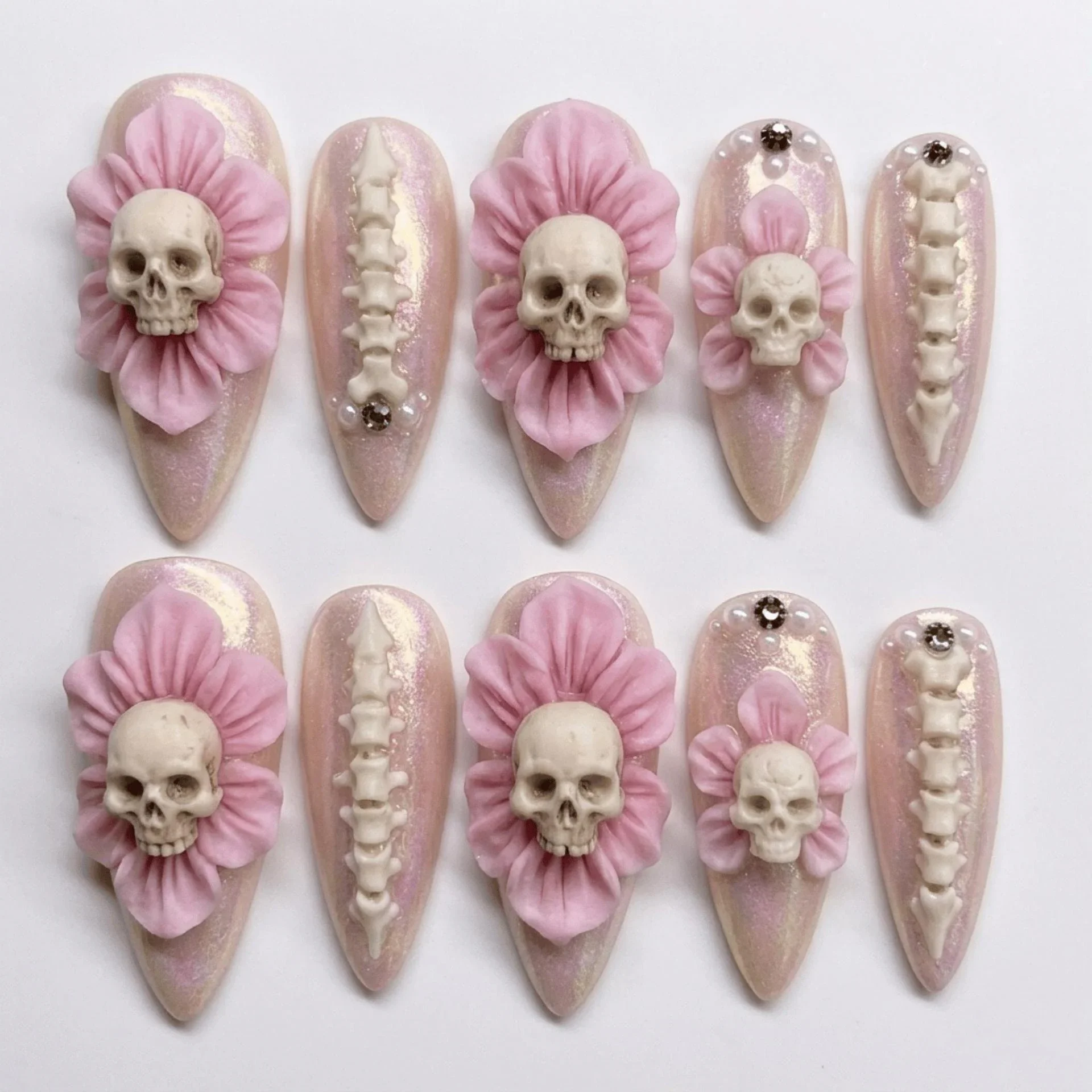 press on nails, custom press on nails, fake nails, Nails Art, stained glass nails, gold press on nails, 3d press on nails, luxury press on nails, handmade press on nails