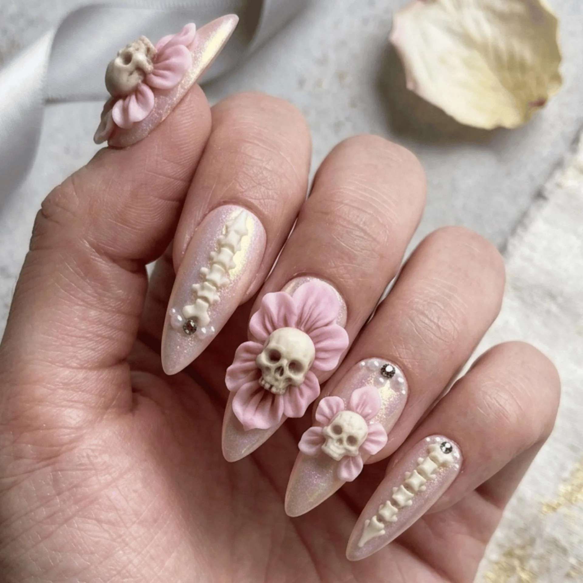 press on nails, custom press on nails, fake nails, Nails Art, stained glass nails, gold press on nails, 3d press on nails, luxury press on nails, handmade press on nails