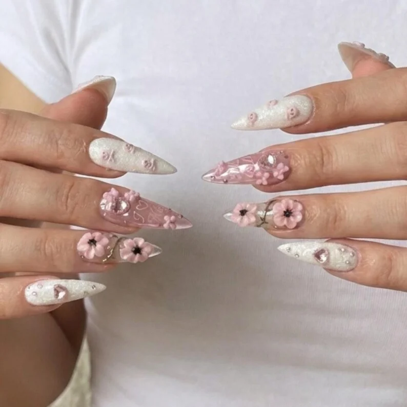 press on nails, custom press on nails, fake nails, Nails Art, stained glass nails, gold press on nails, 3d press on nails, luxury press on nails, handmade press on nails