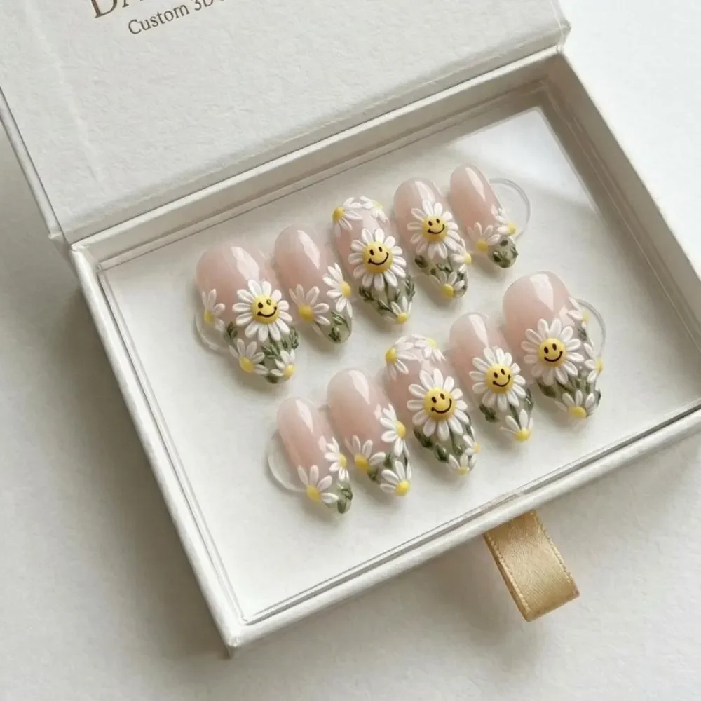 press on nails, custom press on nails, fake nails, Nails Art, stained glass nails, gold press on nails, 3d press on nails, luxury press on nails, handmade press on nails