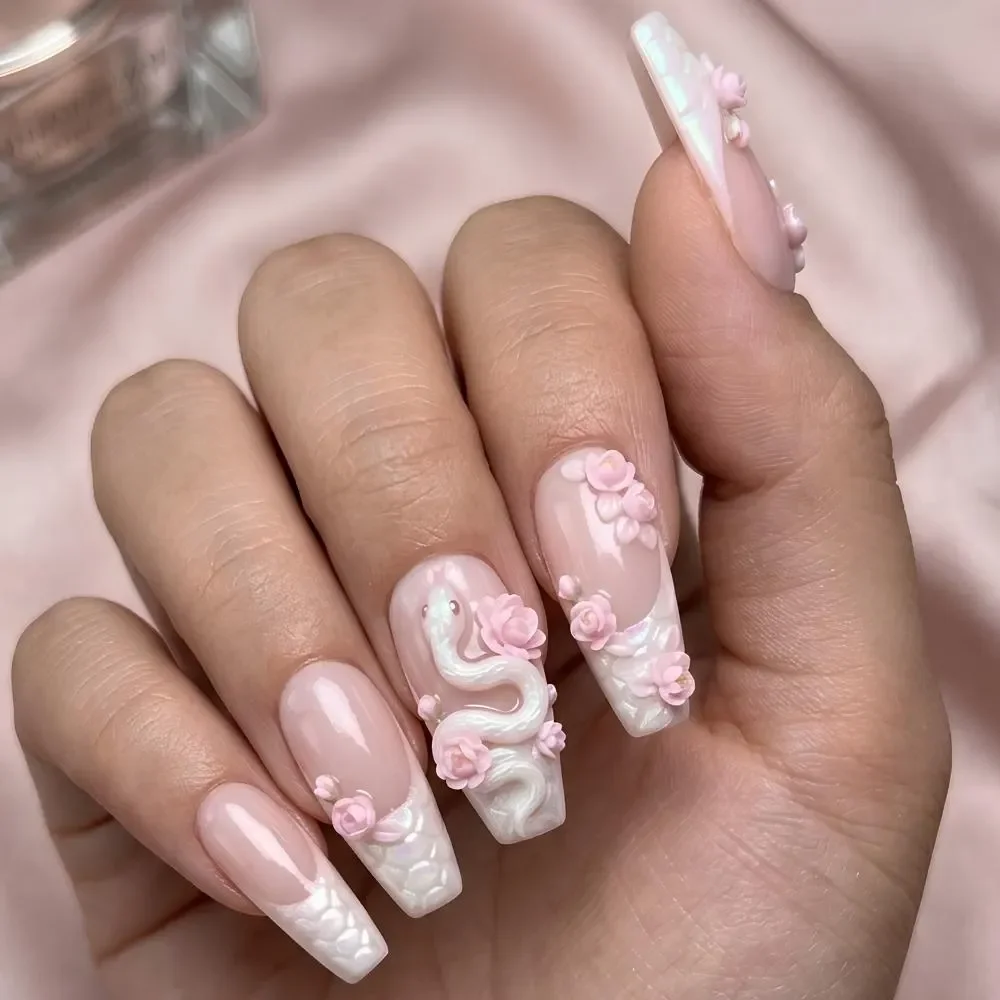 press on nails, custom press on nails, fake nails, Nails Art, stained glass nails, gold press on nails, 3d press on nails, luxury press on nails, handmade press on nails