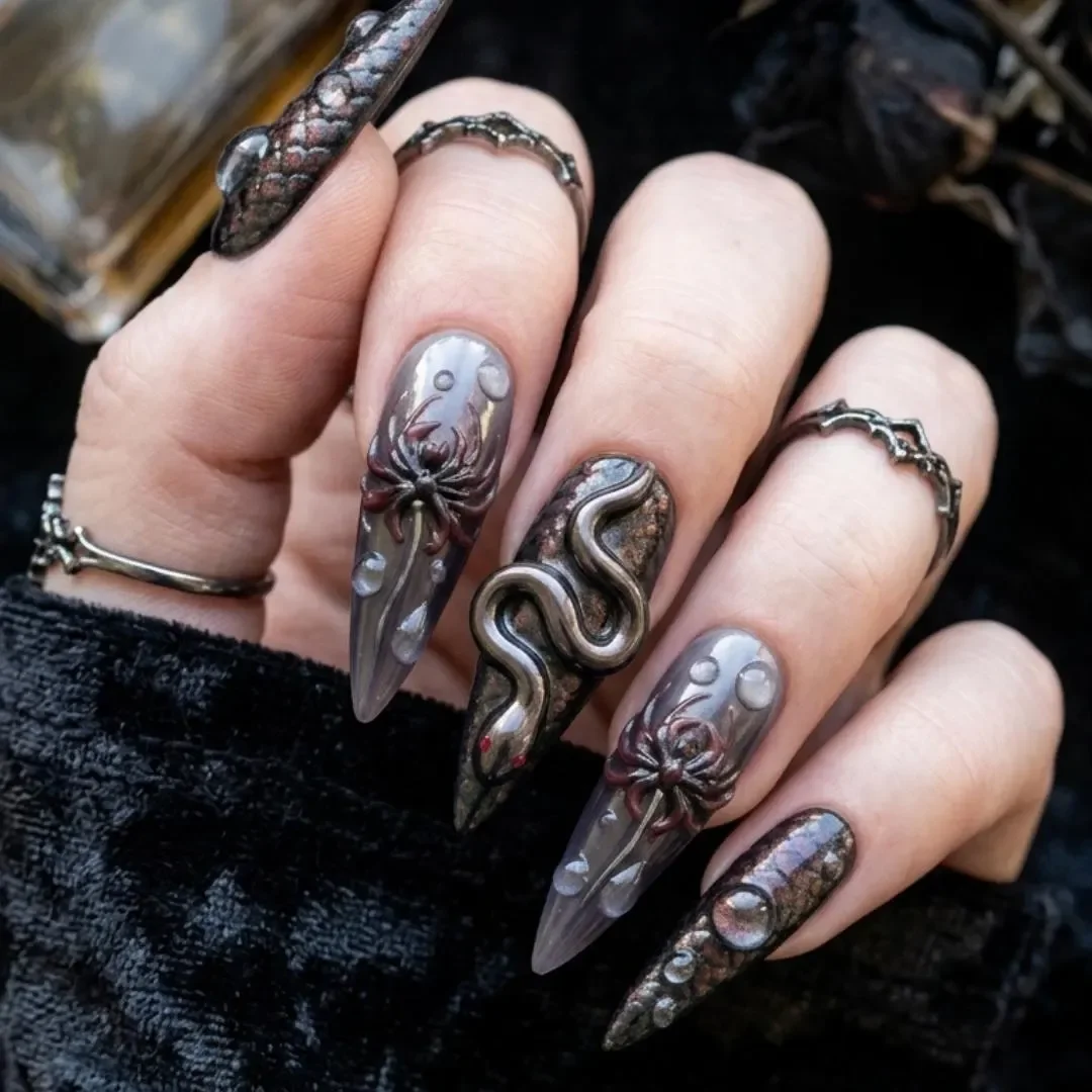 press on nails, custom press on nails, fake nails, Nails Art, stained glass nails, gold press on nails, 3d press on nails, luxury press on nails, handmade press on nails