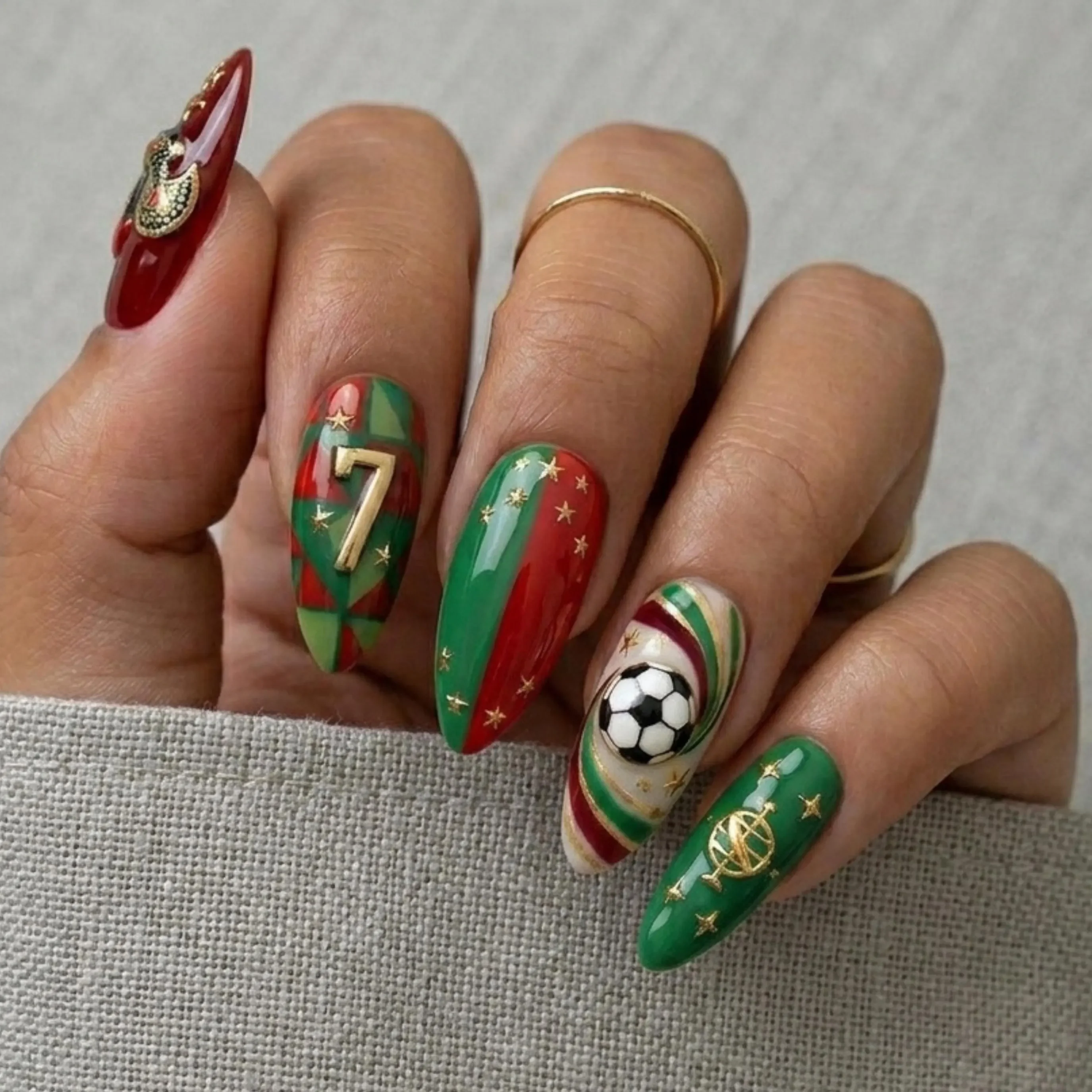 press on nails, custom press on nails, fake nails, Nails Art, stained glass nails, gold press on nails, 3d press on nails, luxury press on nails, handmade press on nails