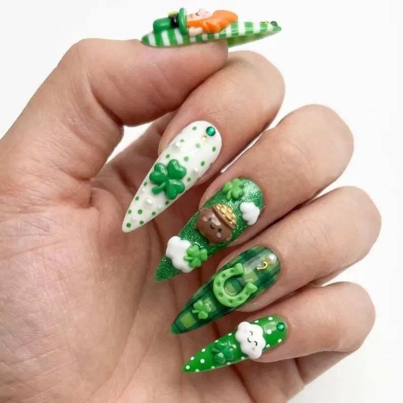 press on nails, custom press on nails, fake nails, Nails Art, stained glass nails, gold press on nails, 3d press on nails, luxury press on nails, handmade press on nails