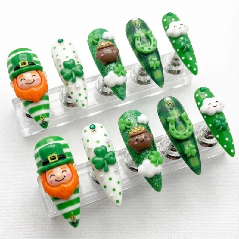 press on nails, custom press on nails, fake nails, Nails Art, stained glass nails, gold press on nails, 3d press on nails, luxury press on nails, handmade press on nails