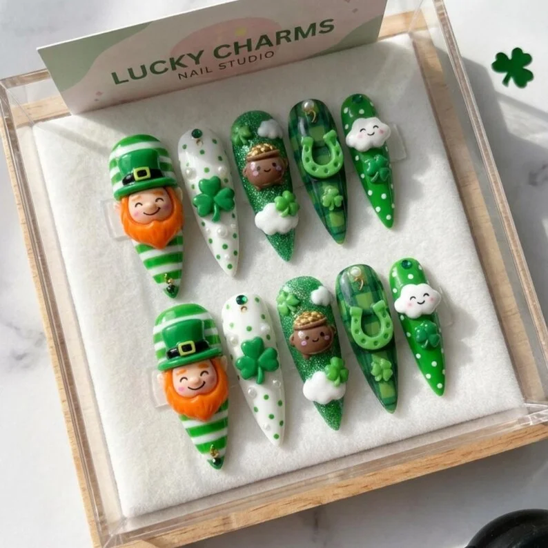 press on nails, custom press on nails, fake nails, Nails Art, stained glass nails, gold press on nails, 3d press on nails, luxury press on nails, handmade press on nails