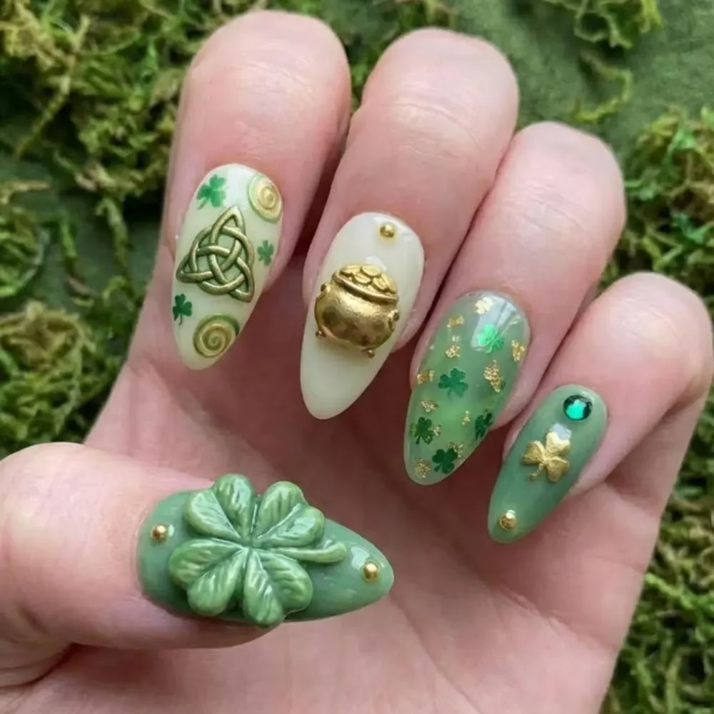St. Patrick's Nails, Celtic Shamrock, press on nails, custom press on nails, fake nails, Nails Art, stained glass nails, gold press on nails, 3d press on nails, luxury press on nails, handmade press on nails