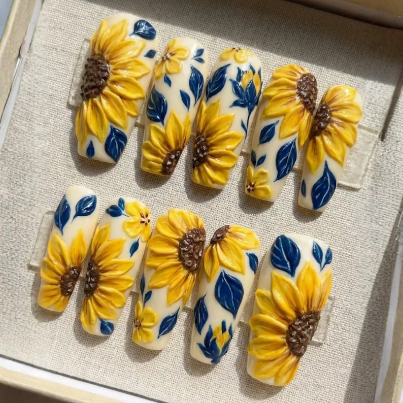 press on nails, custom press on nails, fake nails, Nails Art, stained glass nails, gold press on nails, 3d press on nails, luxury press on nails, handmade press on nails