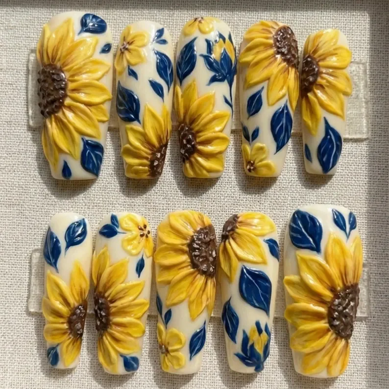 press on nails, custom press on nails, fake nails, Nails Art, stained glass nails, gold press on nails, 3d press on nails, luxury press on nails, handmade press on nails