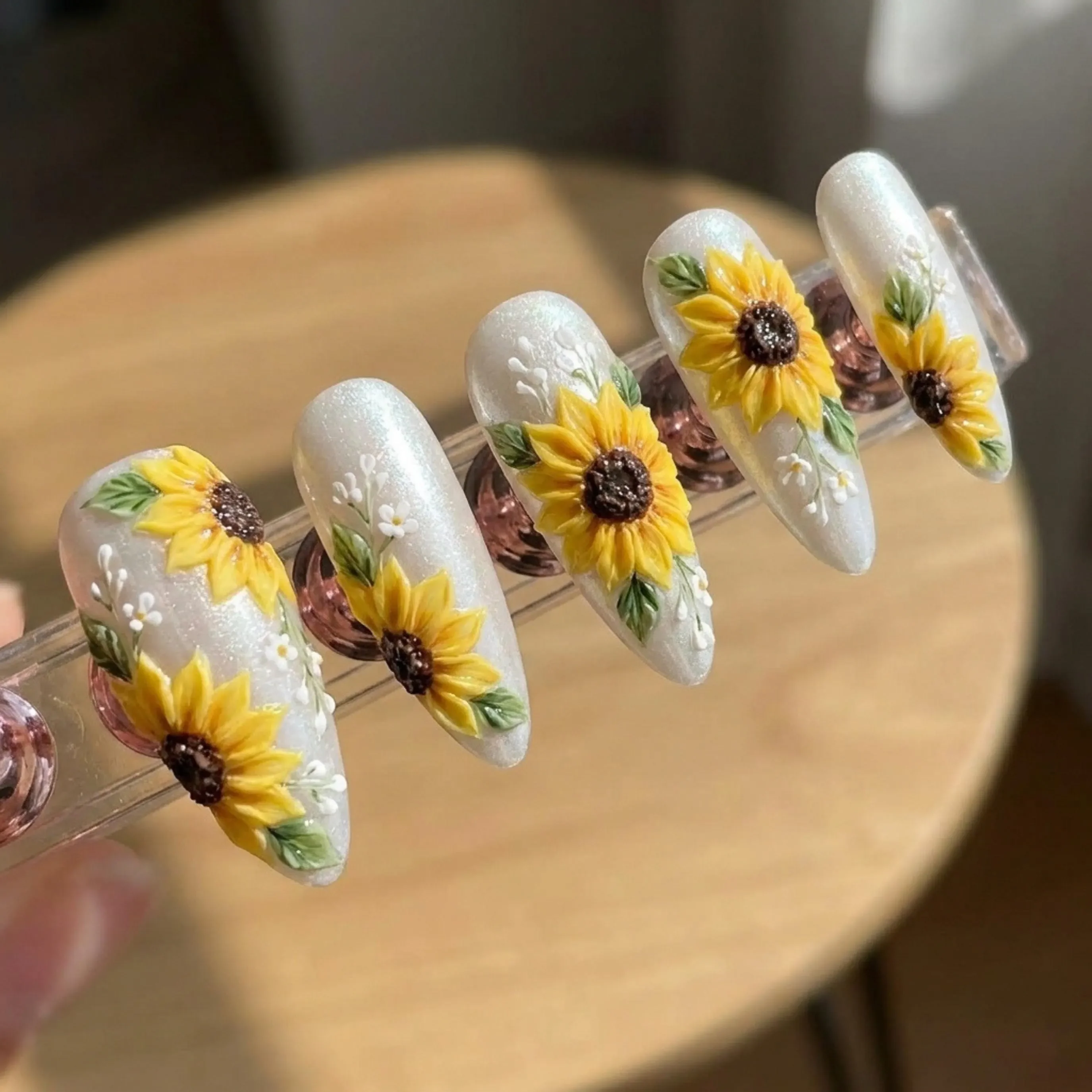 press on nails, custom press on nails, fake nails, Nails Art, stained glass nails, gold press on nails, 3d press on nails, luxury press on nails, handmade press on nails