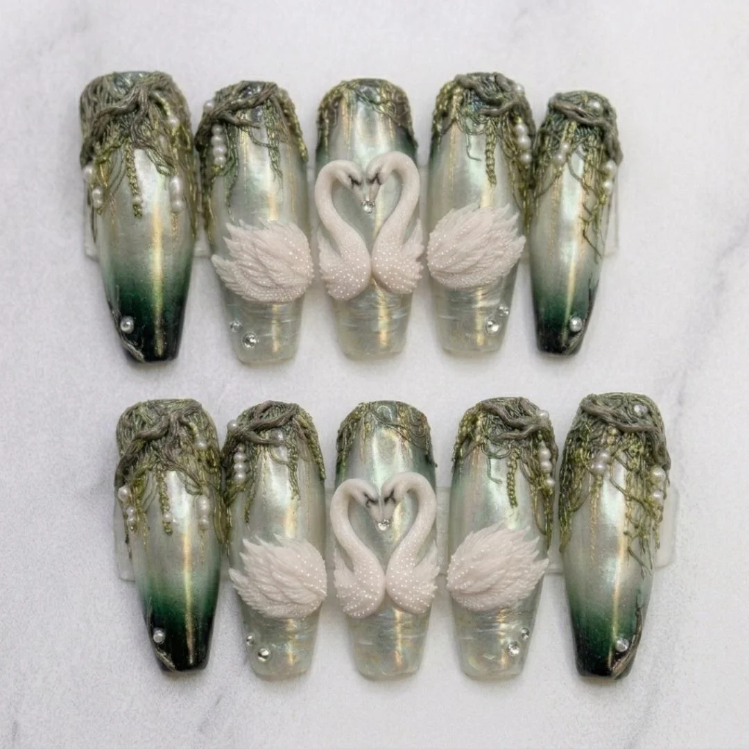 press on nails, custom press on nails, fake nails, Nails Art, stained glass nails, gold press on nails, 3d press on nails, luxury press on nails, handmade press on nails