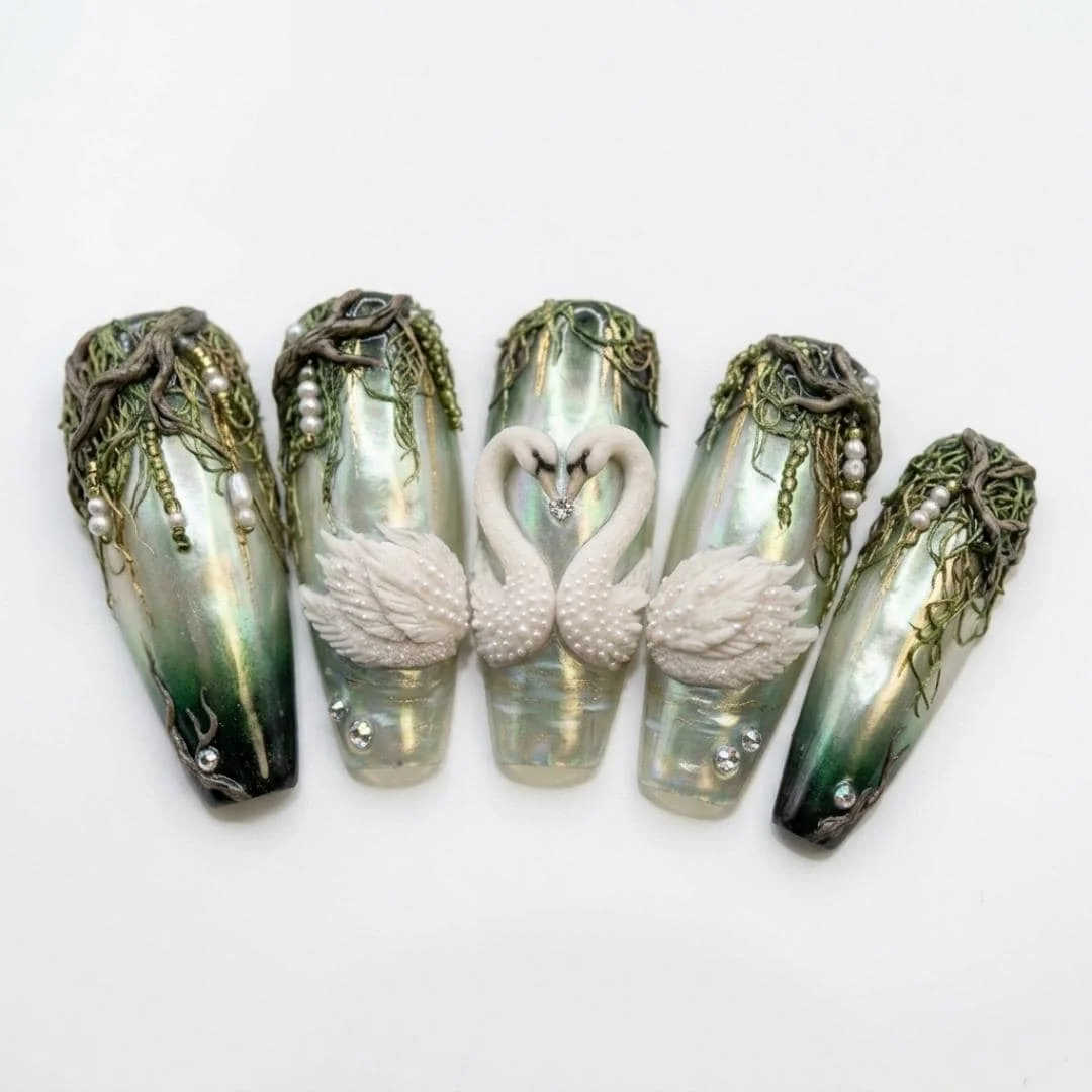 press on nails, custom press on nails, fake nails, Nails Art, stained glass nails, gold press on nails, 3d press on nails, luxury press on nails, handmade press on nails