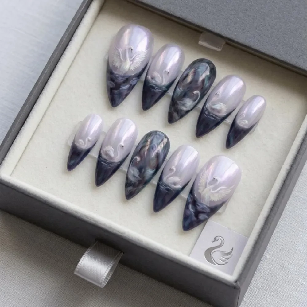 press on nails, custom press on nails, fake nails, Nails Art, stained glass nails, gold press on nails, 3d press on nails, luxury press on nails, handmade press on nails