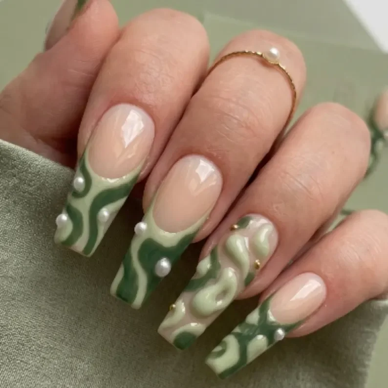 press on nails, custom press on nails, fake nails, Nails Art, stained glass nails, gold press on nails, 3d press on nails, luxury press on nails, handmade press on nails
