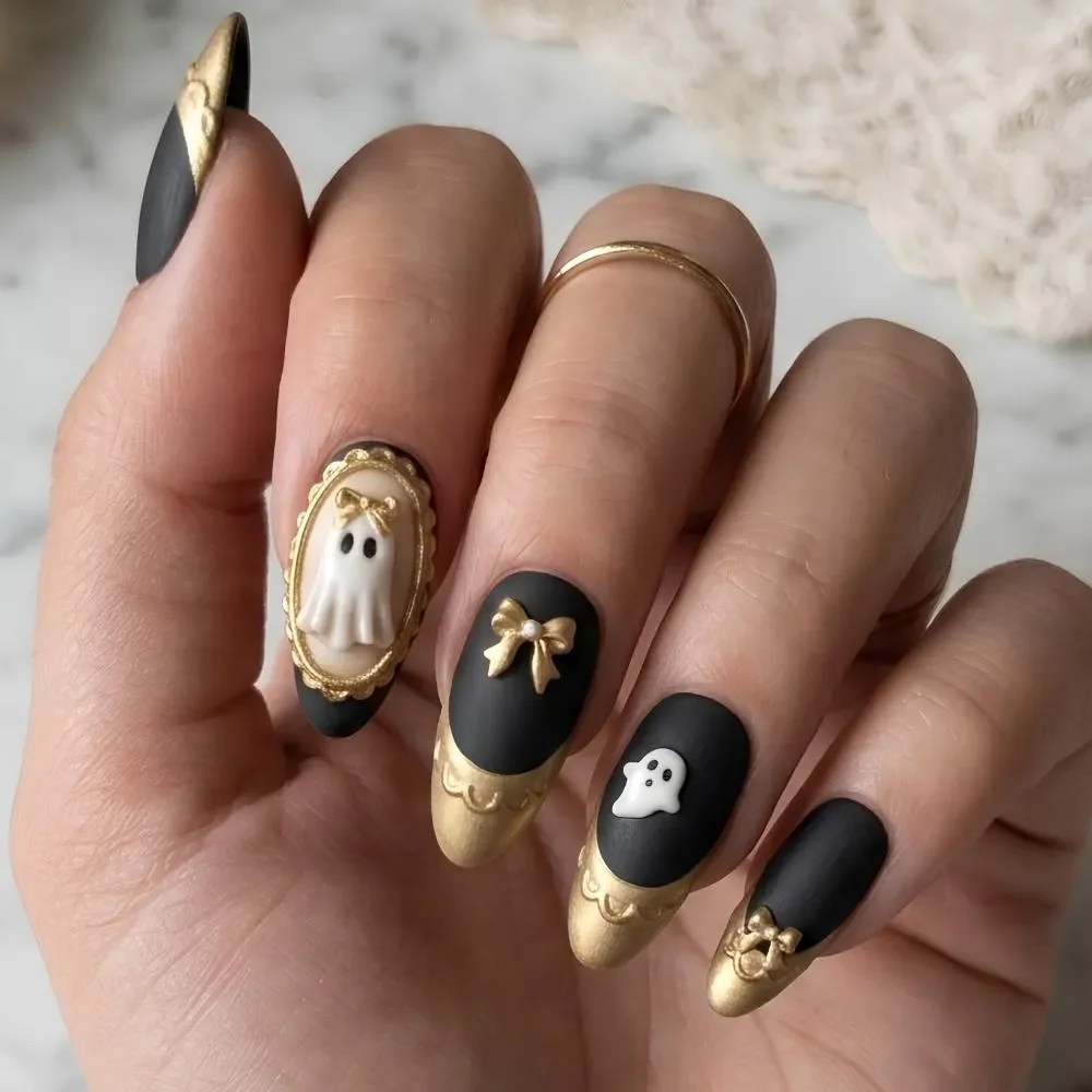 press on nails, custom press on nails, fake nails, Nails Art, stained glass nails, gold press on nails, 3d press on nails, luxury press on nails, handmade press on nails