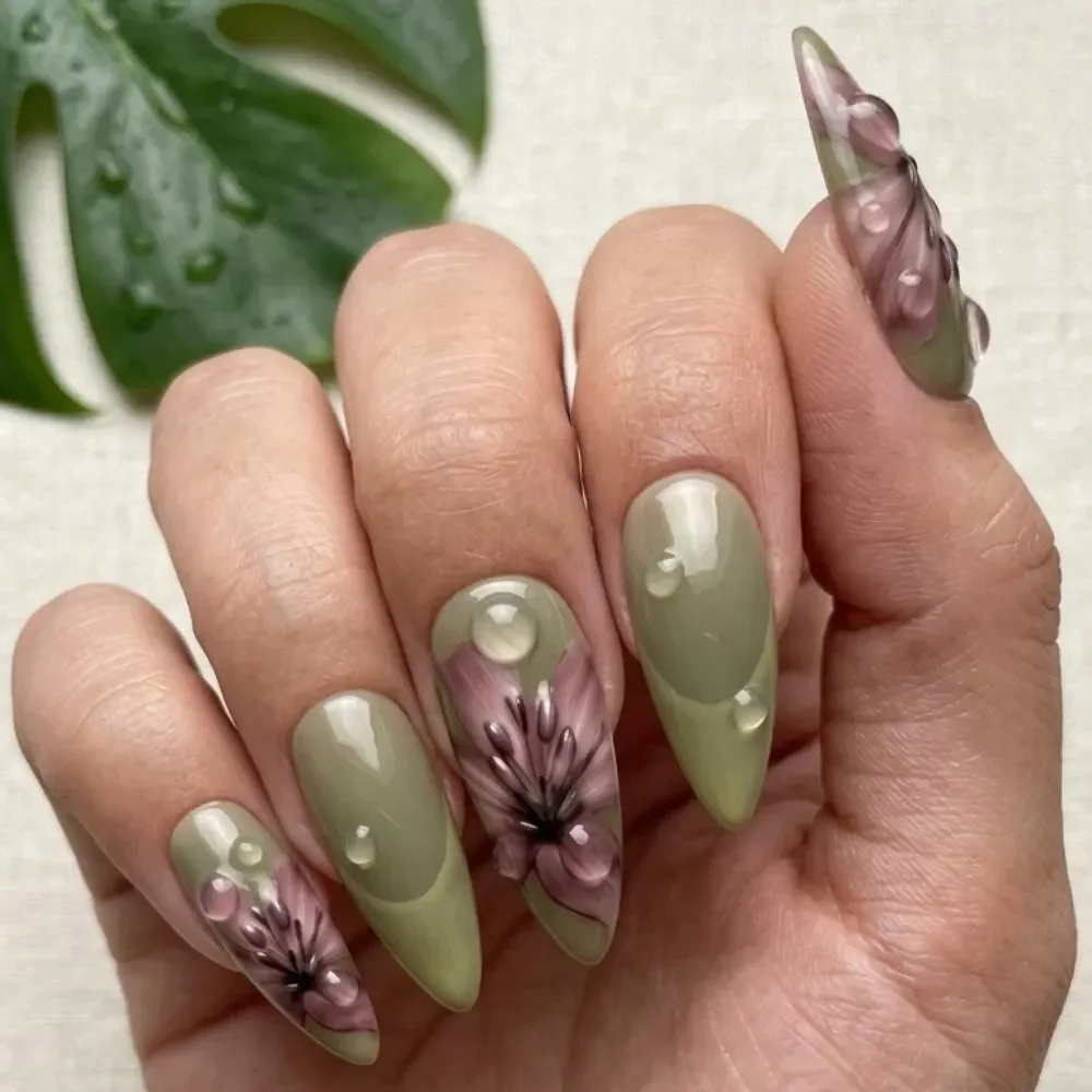 press on nails, custom press on nails, fake nails, Nails Art, stained glass nails, gold press on nails, 3d press on nails, luxury press on nails, handmade press on nails