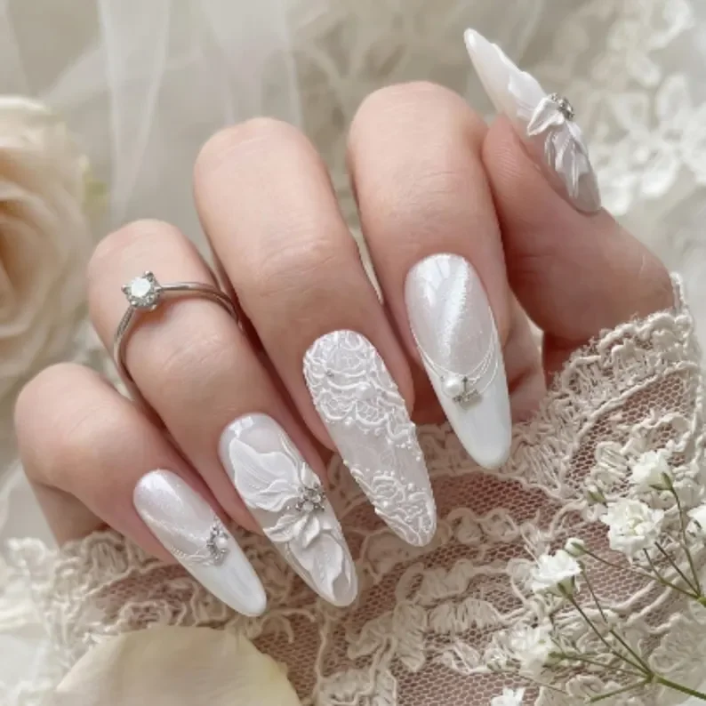 3D white flower, bridal press on, press on nails, custom press on nails, fake nails, Nails Art, stained glass nails, gold press on nails, 3d press on nails, luxury press on nails, handmade press on nails