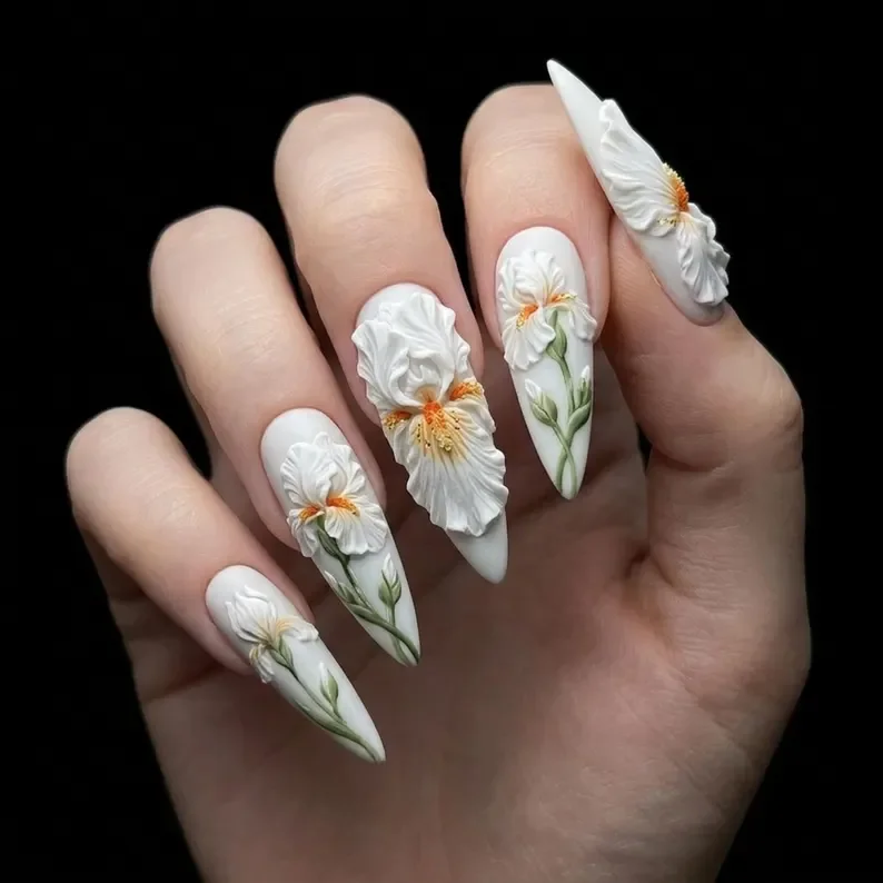 press on nails, custom press on nails, fake nails, Nails Art, stained glass nails, gold press on nails, 3d press on nails, luxury press on nails, handmade press on nails