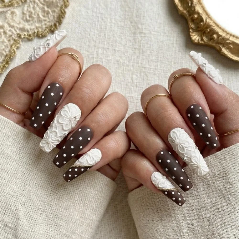 polka dot nails, press on nails, custom press on nails, fake nails, Nails Art, stained glass nails, gold press on nails, 3d press on nails, luxury press on nails, handmade press on nails