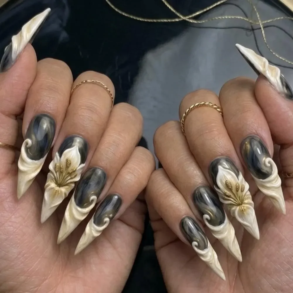 press on nails, custom press on nails, fake nails, Nails Art, stained glass nails, gold press on nails, 3d press on nails, luxury press on nails, handmade press on nails