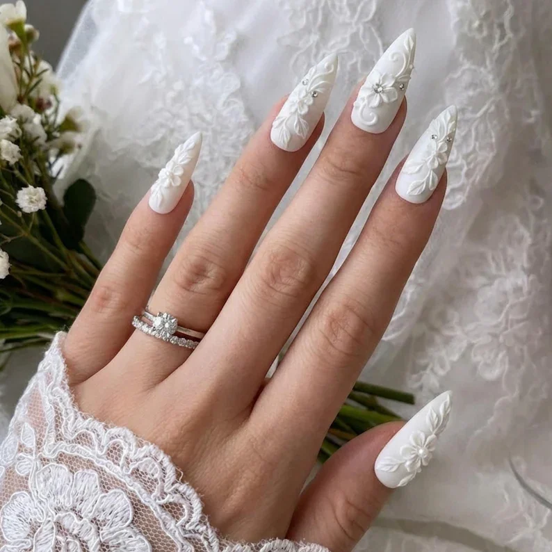 3D white porcelain, garden bridal nails, press on nails, custom press on nails, fake nails, Nails Art, stained glass nails, gold press on nails, 3d press on nails, luxury press on nails, handmade press on nails