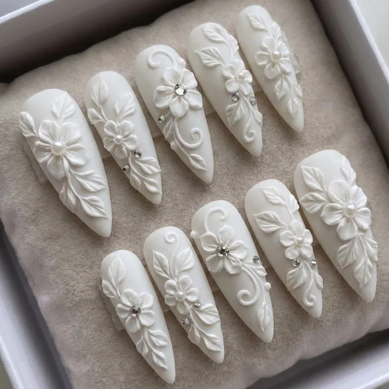 wedding nail art, bridal nail set, press on nails, custom press on nails, fake nails, Nails Art, stained glass nails, gold press on nails, 3d press on nails, luxury press on nails, handmade press on nails