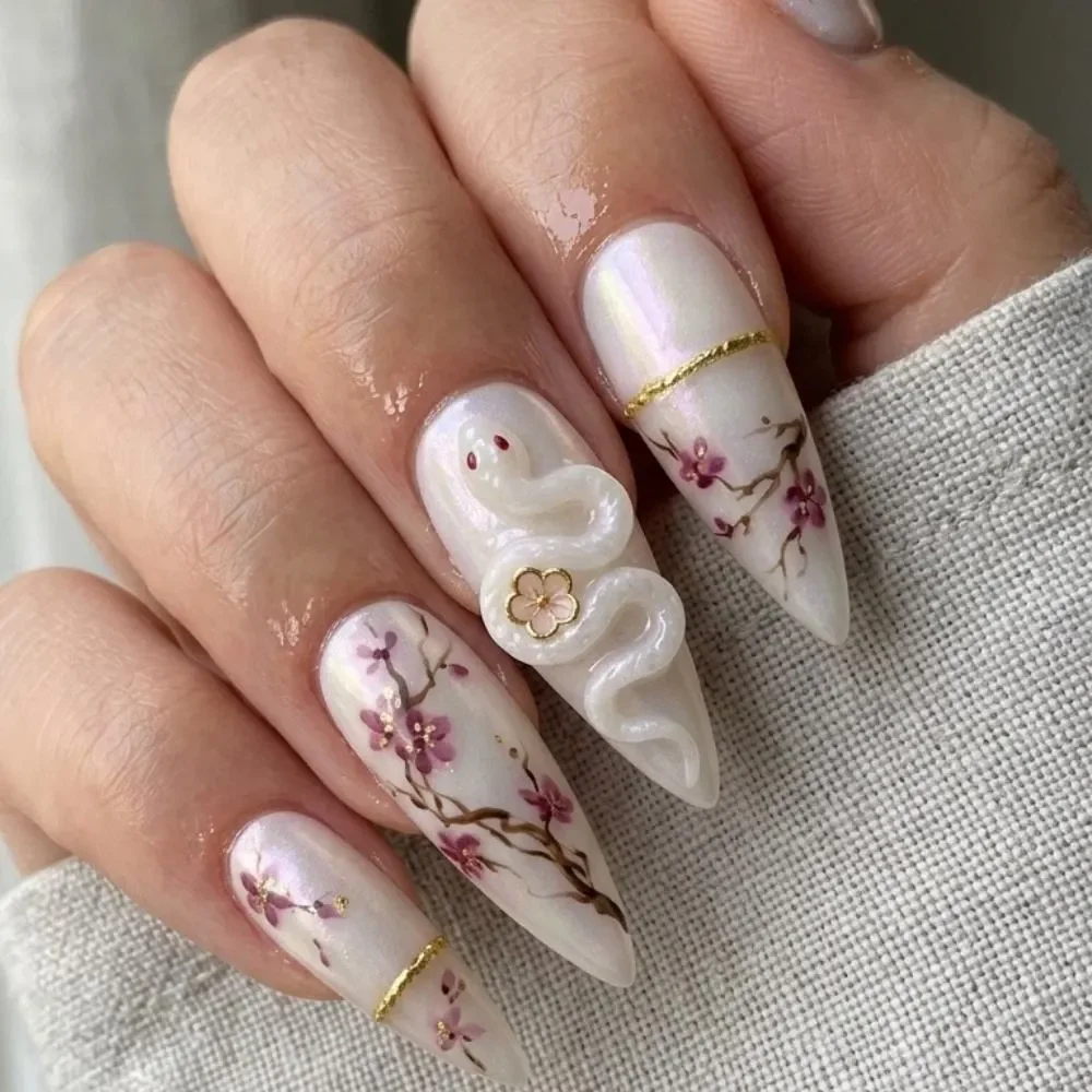 press on nails, custom press on nails, fake nails, Nails Art, stained glass nails, gold press on nails, 3d press on nails, luxury press on nails, handmade press on nails