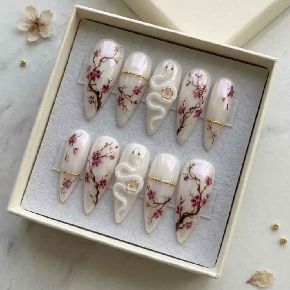 press on nails, custom press on nails, fake nails, Nails Art, stained glass nails, gold press on nails, 3d press on nails, luxury press on nails, handmade press on nails