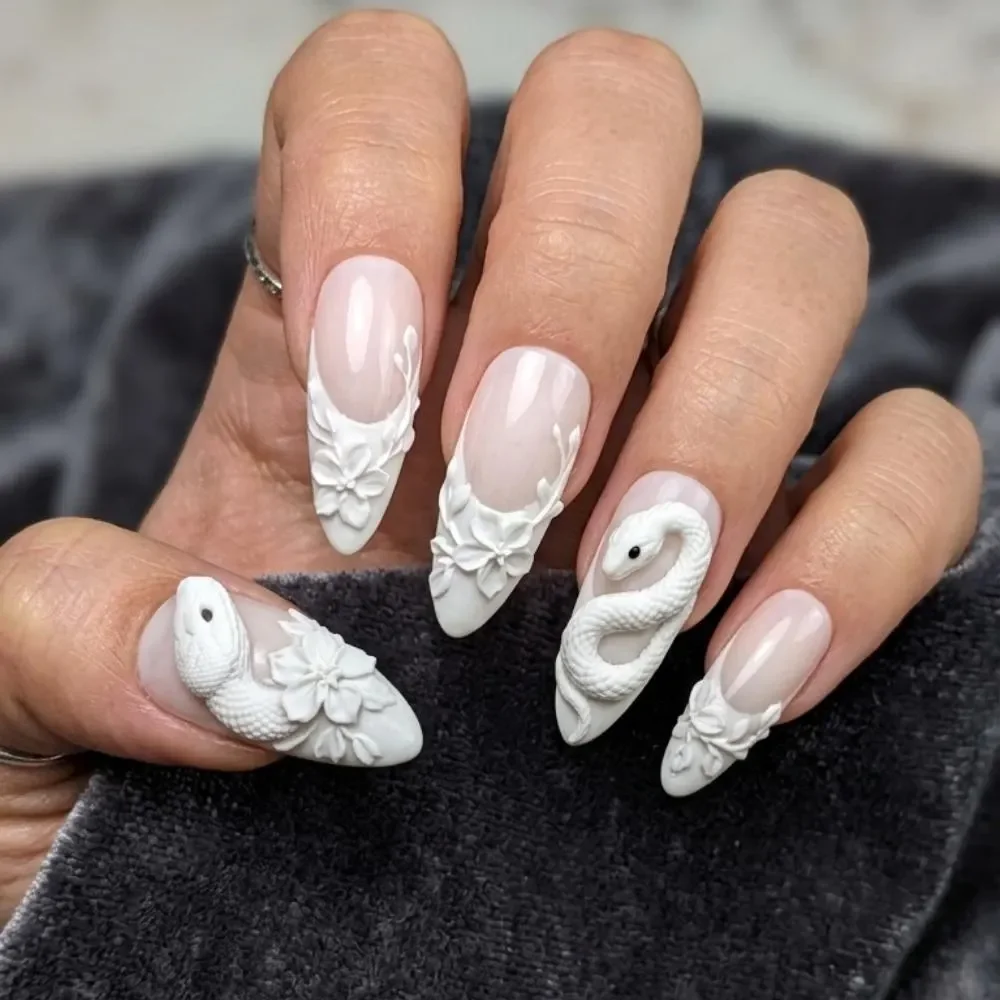 press on nails, custom press on nails, fake nails, Nails Art, stained glass nails, gold press on nails, 3d press on nails, luxury press on nails, handmade press on nails