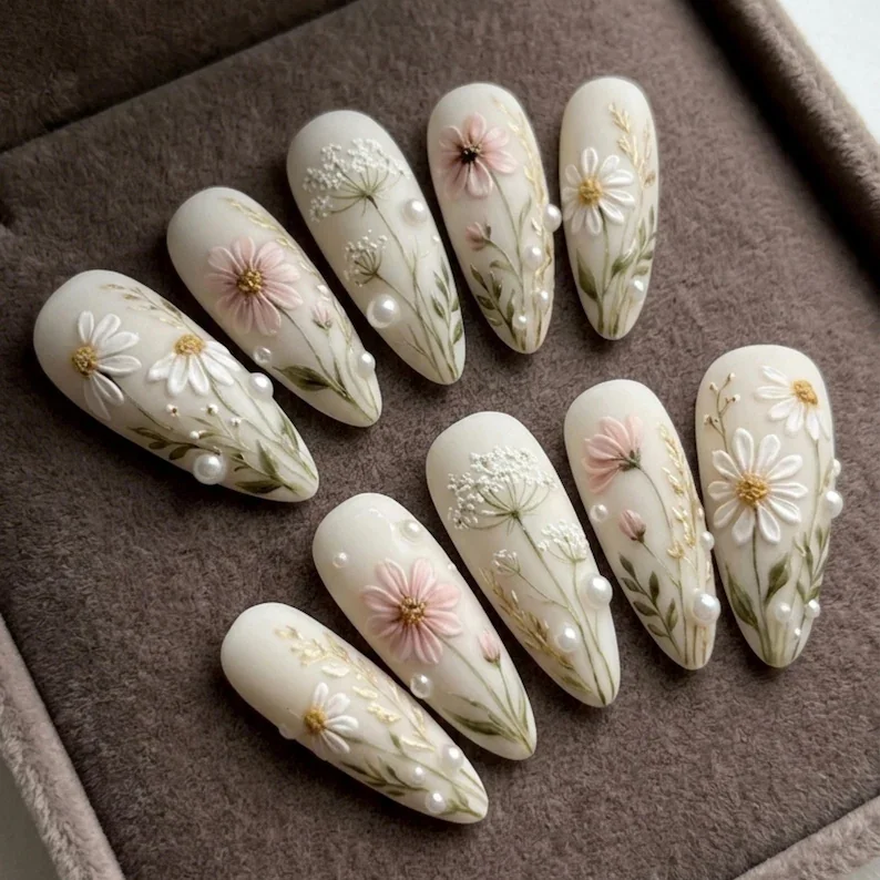 3D wildflower nails, bridal press on, press on nails, custom press on nails, fake nails, Nails Art, stained glass nails, gold press on nails, 3d press on nails, luxury press on nails, handmade press on nails