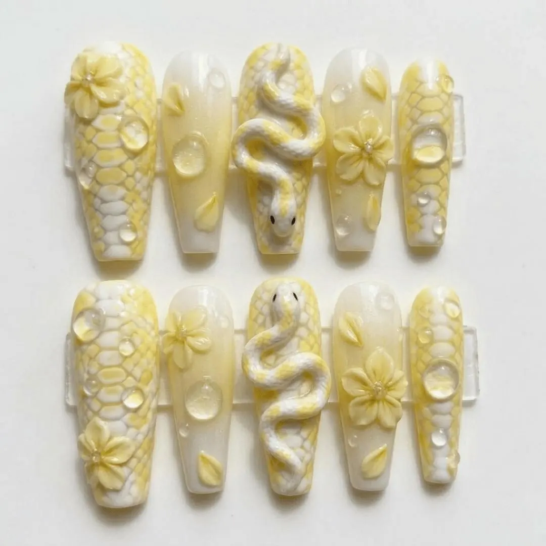press on nails, custom press on nails, fake nails, Nails Art, stained glass nails, gold press on nails, 3d press on nails, luxury press on nails, handmade press on nails