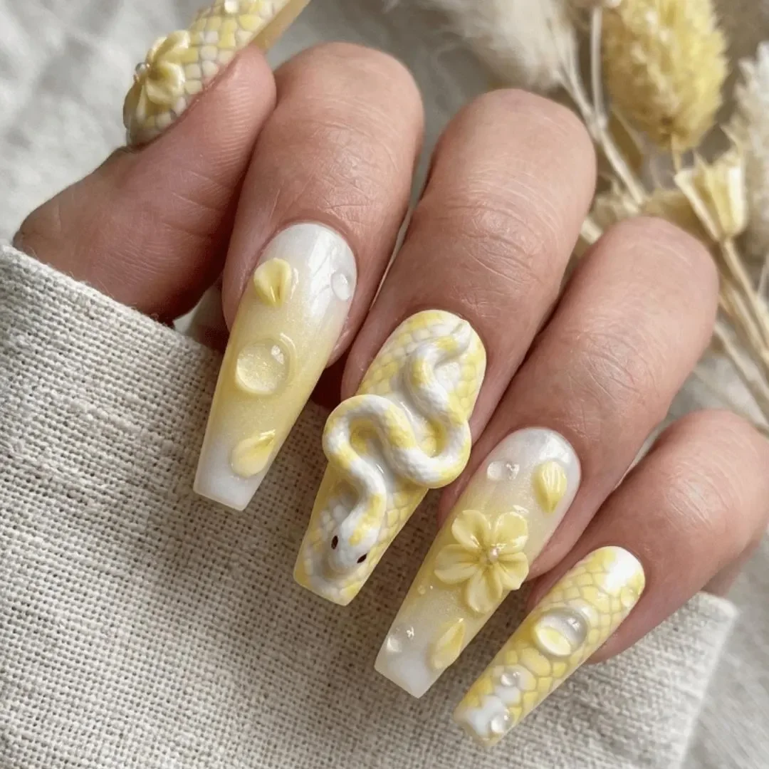 press on nails, custom press on nails, fake nails, Nails Art, stained glass nails, gold press on nails, 3d press on nails, luxury press on nails, handmade press on nails
