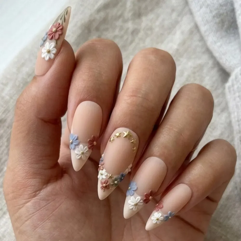press on nails, custom press on nails, fake nails, Nails Art, stained glass nails, gold press on nails, 3d press on nails, luxury press on nails, handmade press on nails