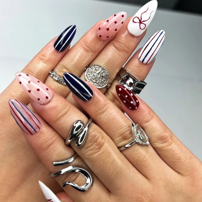 press on nails, custom press on nails, fake nails, Nails Art, stained glass nails, gold press on nails, 3d press on nails, luxury press on nails, handmade press on nails